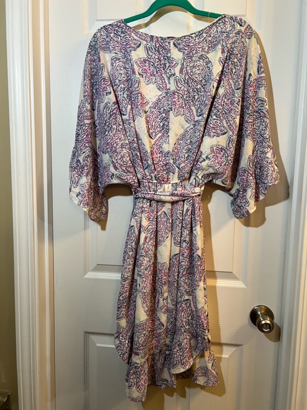 🦋 NWOT ANDREE BY UNIT Cream and Lavender floral  Tie-Waist Midi Dress size 1x - Picture 6 of 7